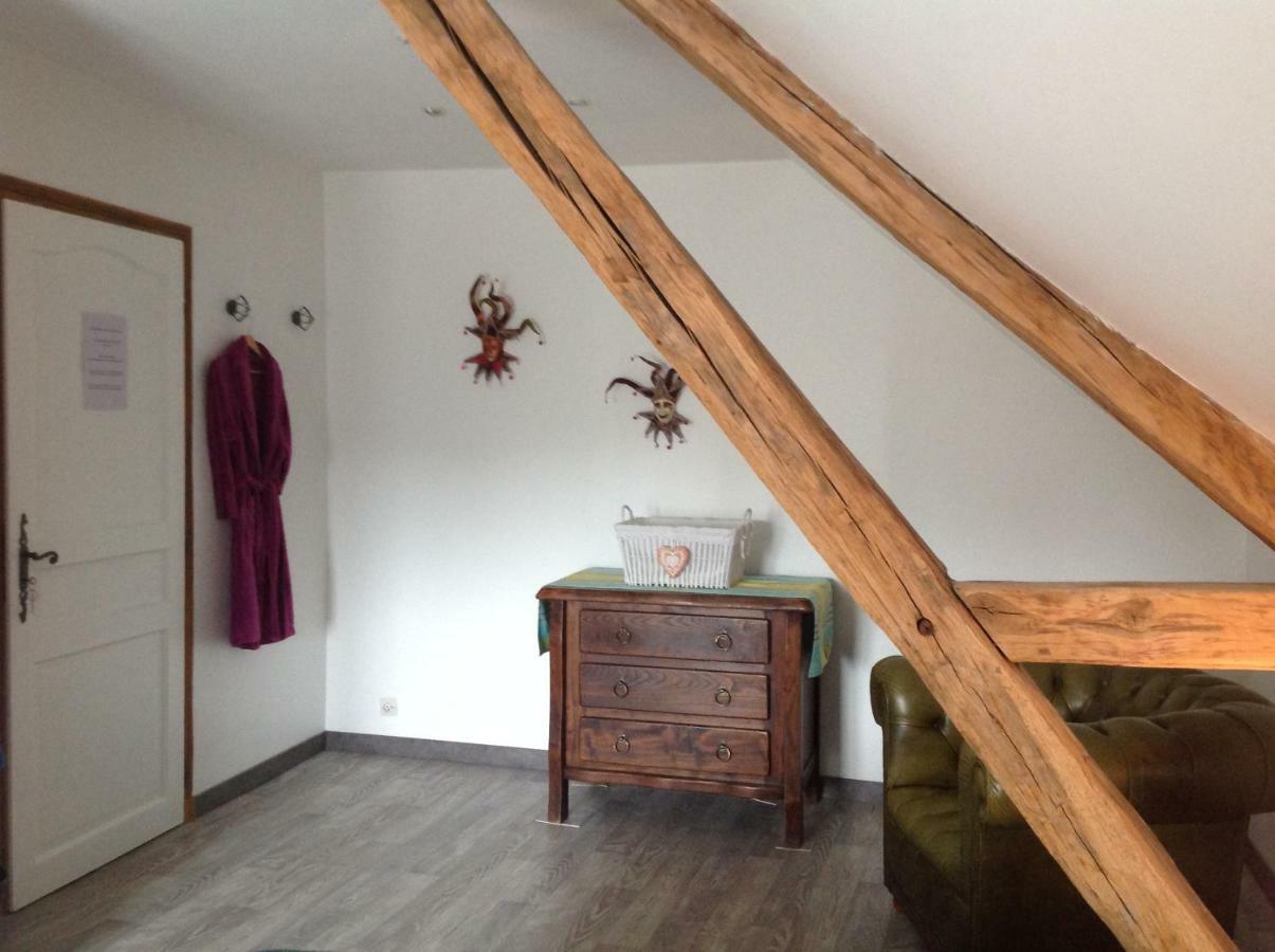La Bicoque En Puisaye Hotel Saint-Amand-en-Puisaye Екстериор снимка