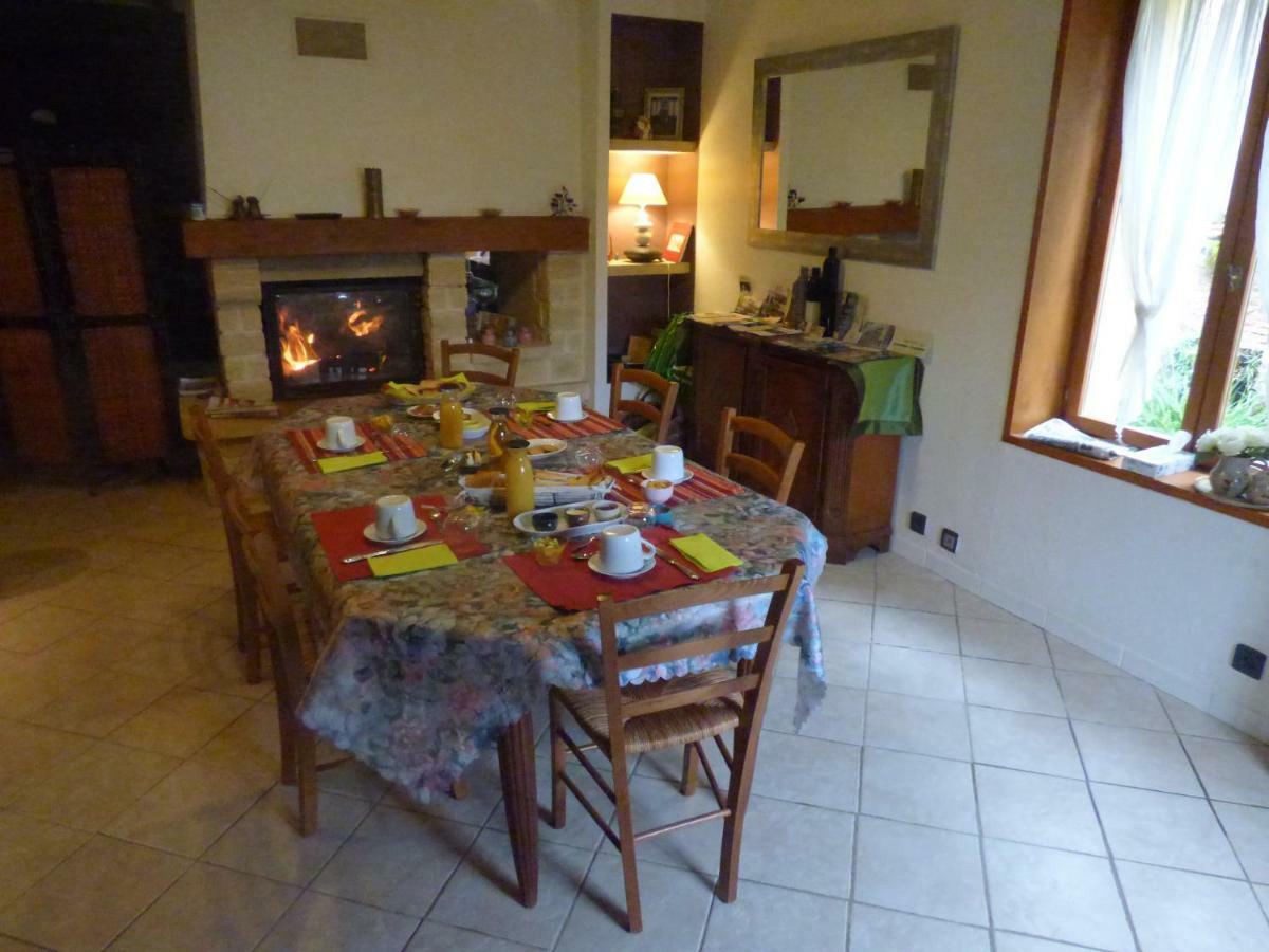 La Bicoque En Puisaye Hotel Saint-Amand-en-Puisaye Екстериор снимка