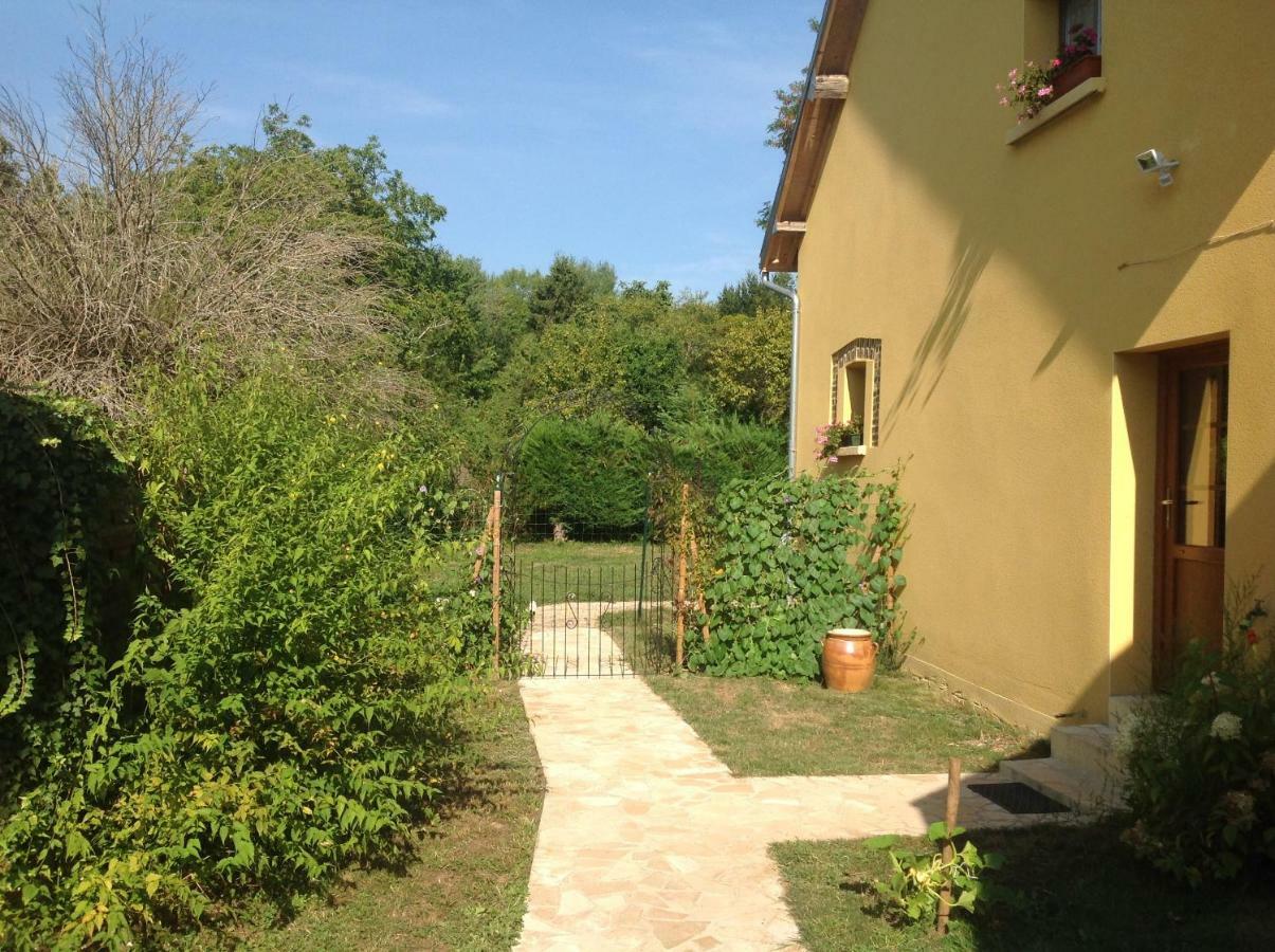 La Bicoque En Puisaye Hotel Saint-Amand-en-Puisaye Екстериор снимка